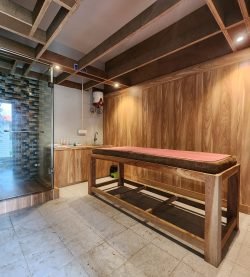 Spa-bed-in-spa-room